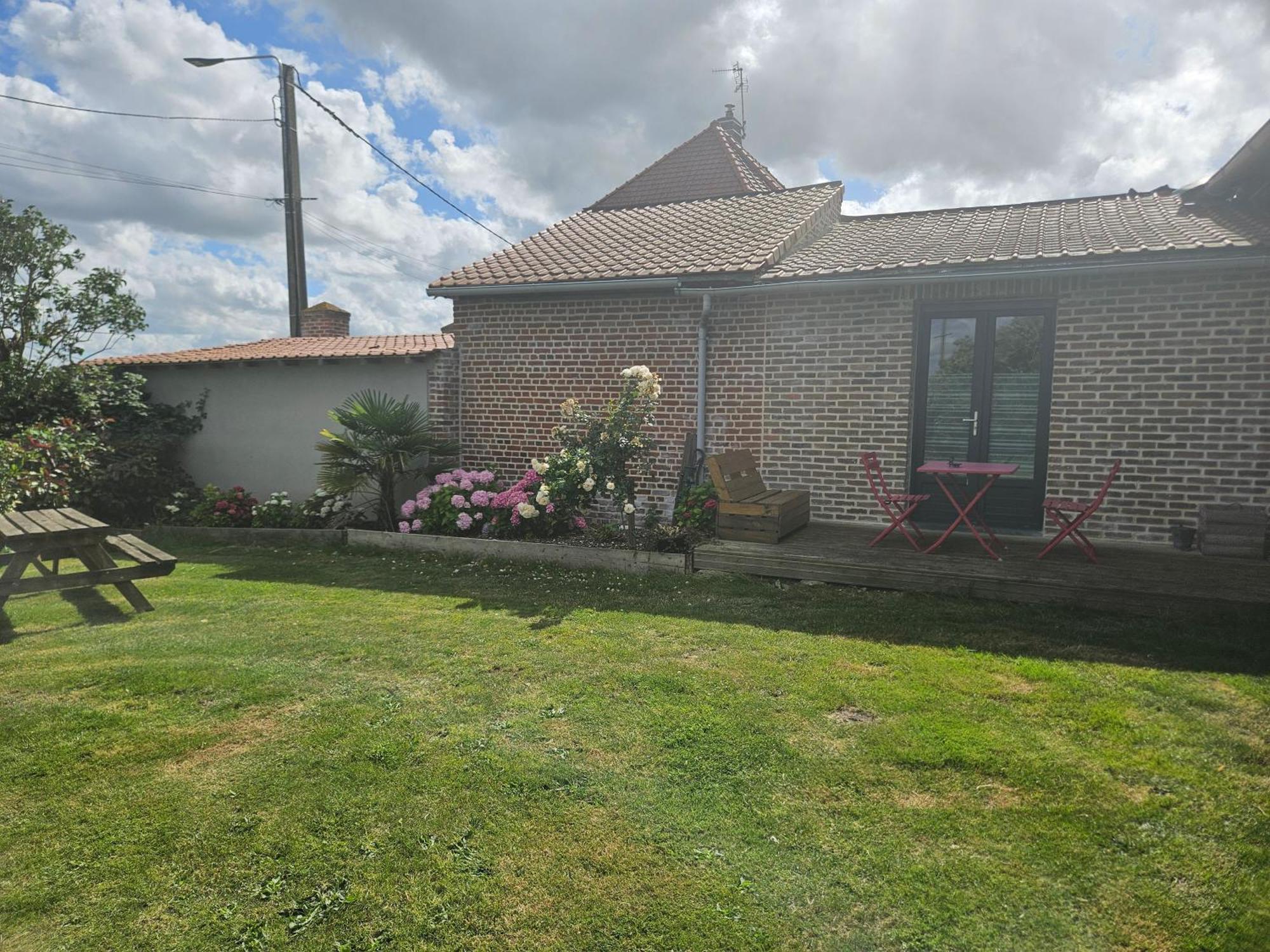 Chambre D Hotes Le Pigeonnier Fromelles 外观 照片